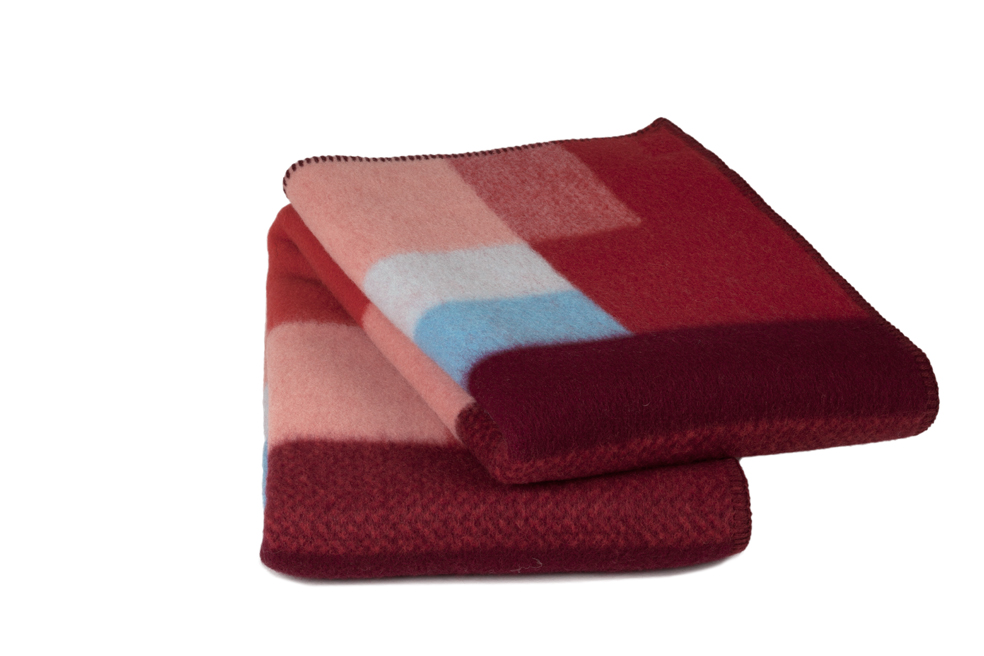 roros_tweed_wolldecke_mikkel_rot_015a841df657a0e roros_tweed_wolldecke_mikkel_rot_01.jpg